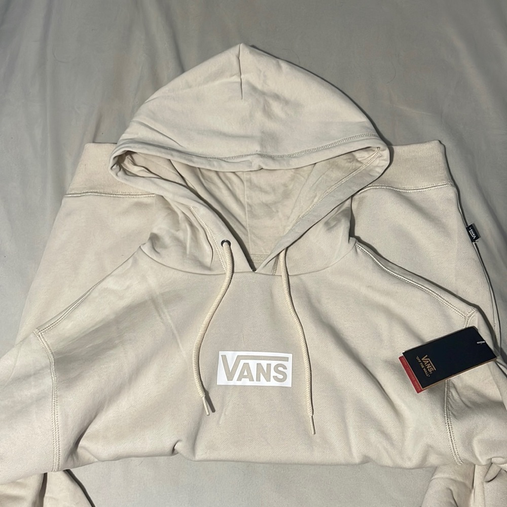 !!NWT!! Cream Van’s Versa Hoodie | Medium